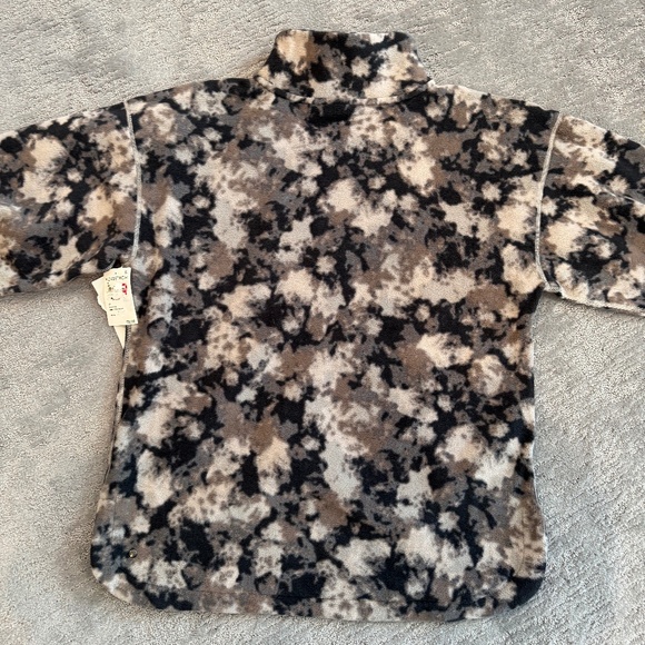 Zella Quarter Zip Camo Fleece Pullover - Picture 6 of 9